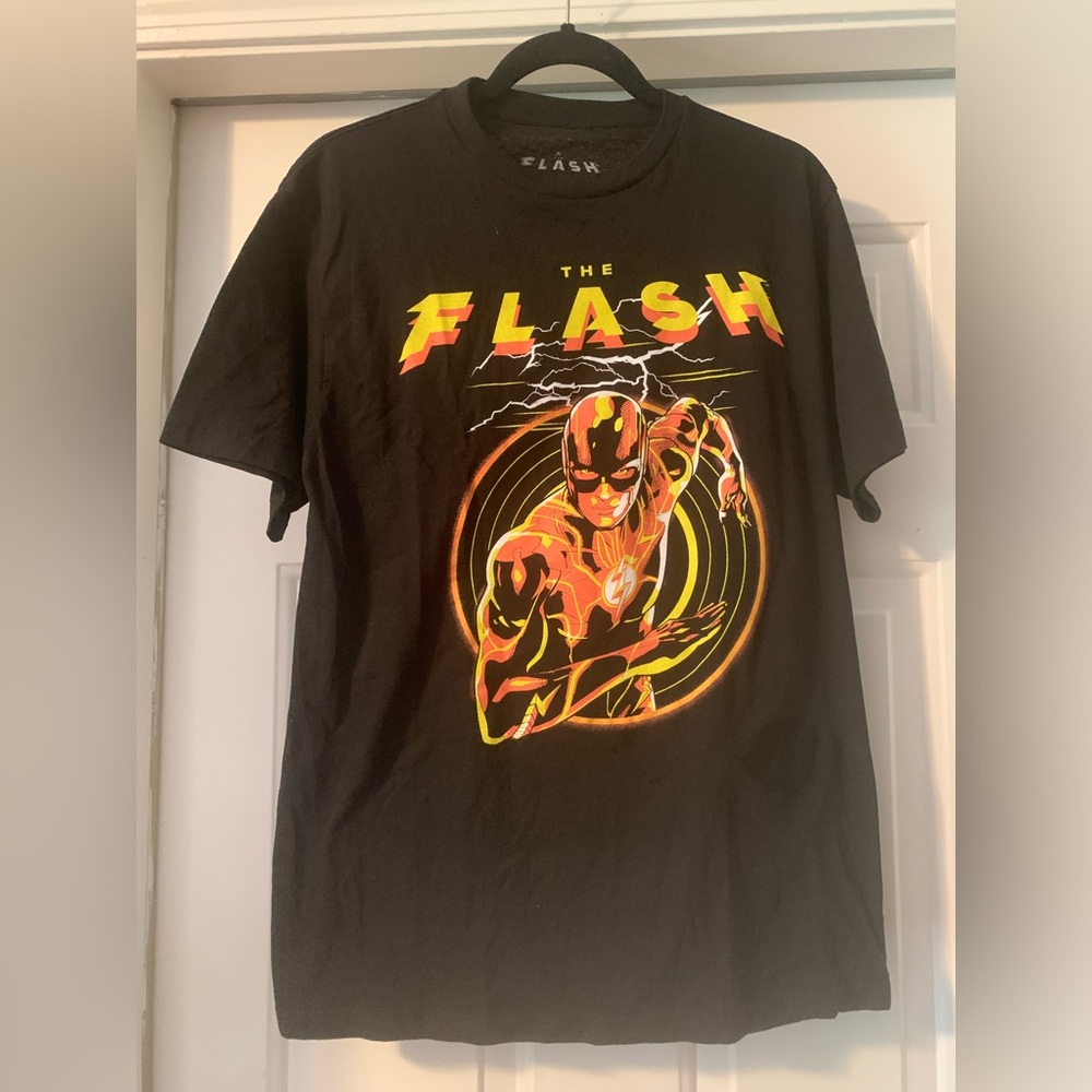 Men’s the Flash t-shirt size M